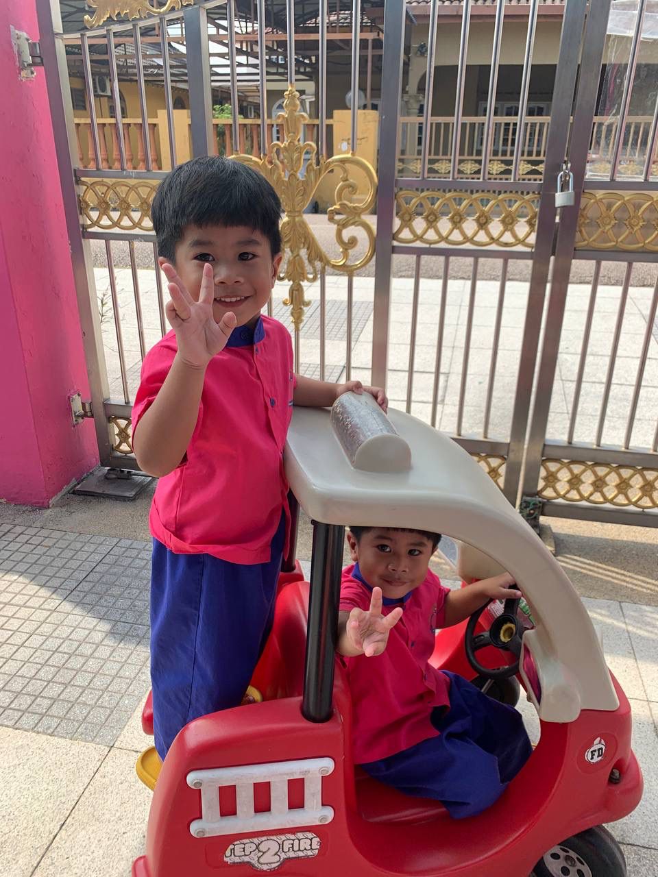 Persekitaran bersih, selamat & ceria